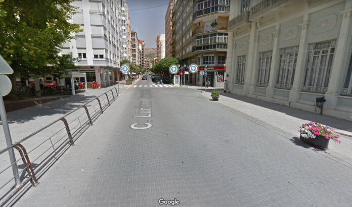 Calle Luciano López Ferrer Villena